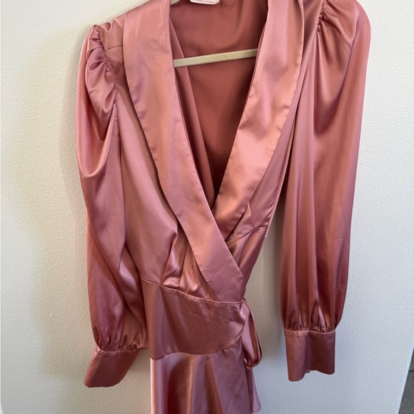 BREEANA MINI DRESS - LONG SLEEVE WRAP DRESS IN DUSTY PINK
Size US 14 - Picture 5 of 6